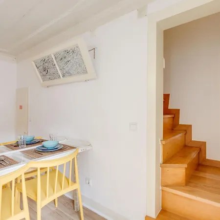 דירה Bairro Alto Window - Cozy Spot In A Buzzing Locale *