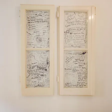 Bairro Alto Window - Cozy Spot In A Buzzing Locale