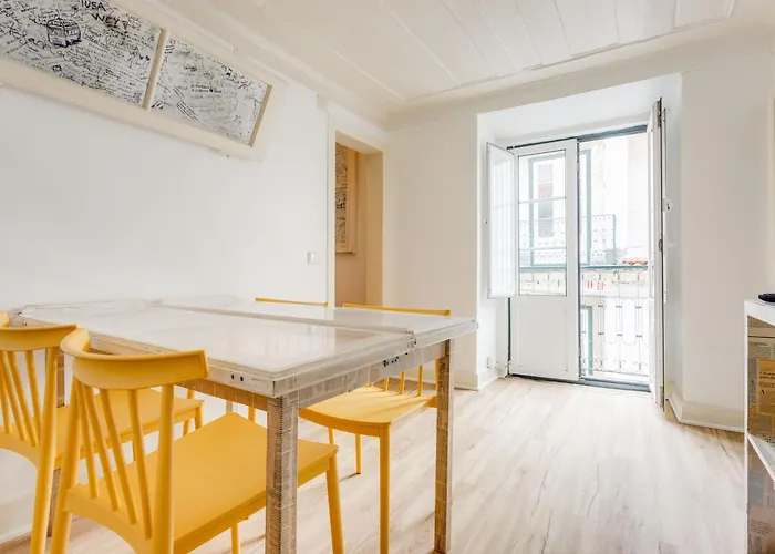 Bairro Alto Window - Cozy Spot In A Buzzing Locale Lizbona