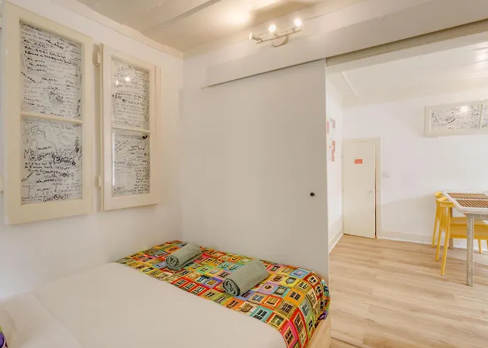 Bairro Alto Window - Cozy Spot In A Buzzing Locale Apartament