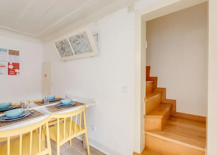 Apartament Bairro Alto Window - Cozy Spot In A Buzzing Locale *